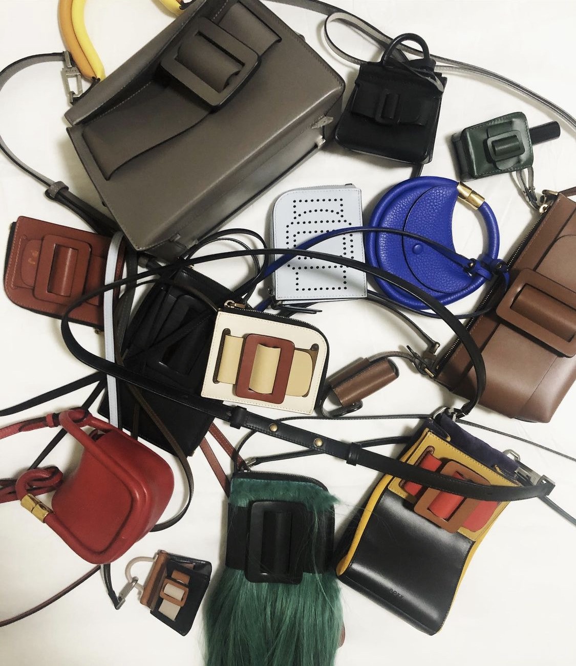 ELLEUNDERTHERADAR: 6 THƯƠNG HIỆU TÚI XÁCH “LOWKEY” THAY ĐỔI CUỘC CHƠI HÀNG HIỆU